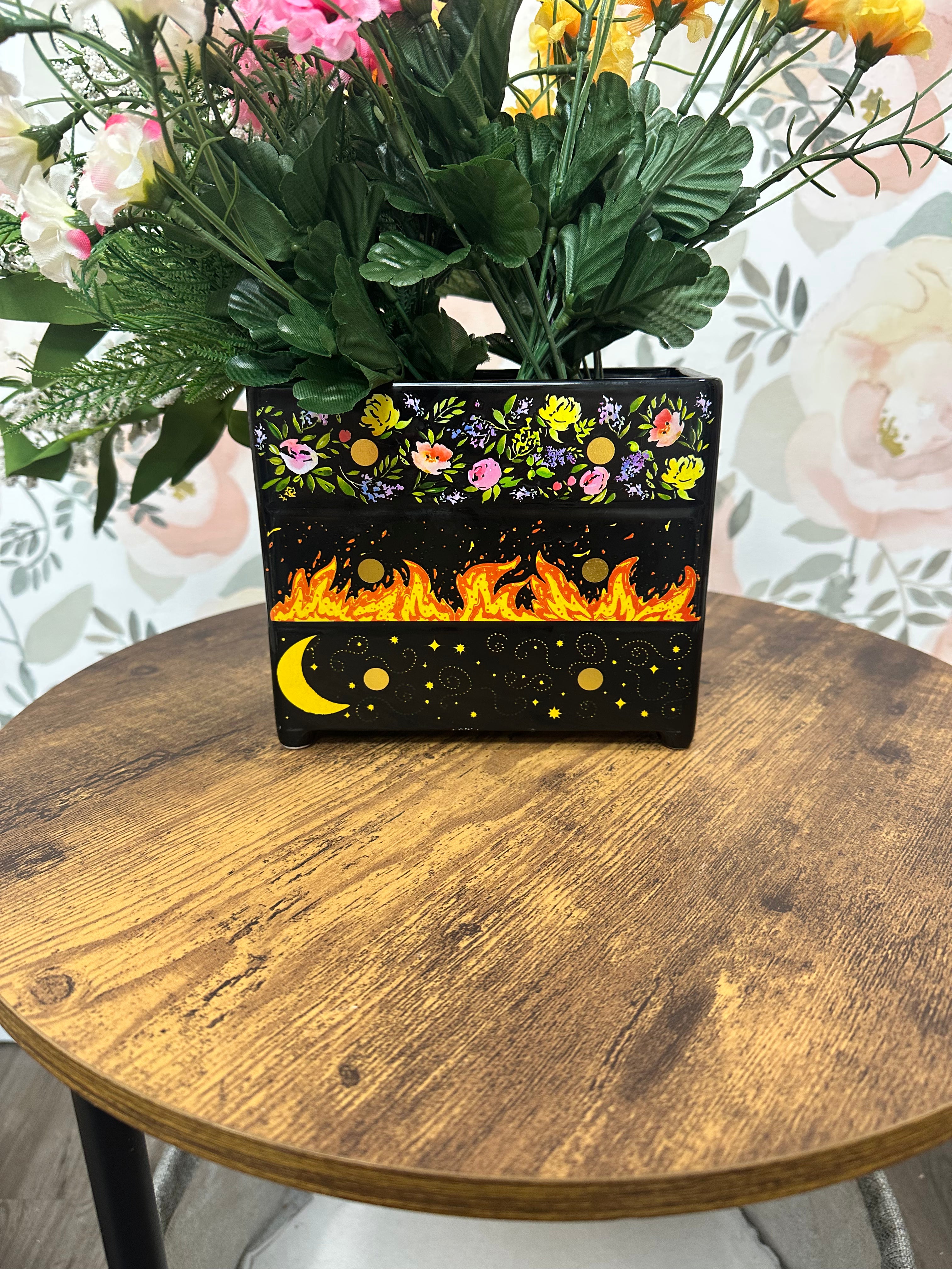 ACOTAR Dresser Vase
