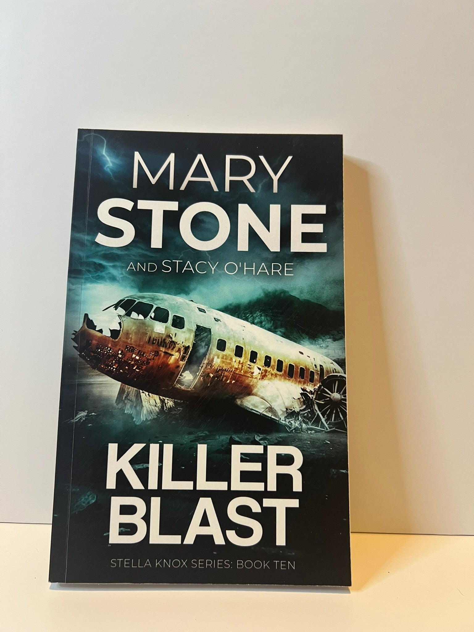 USED: Killer Blast: Stella Knox Series Book 10