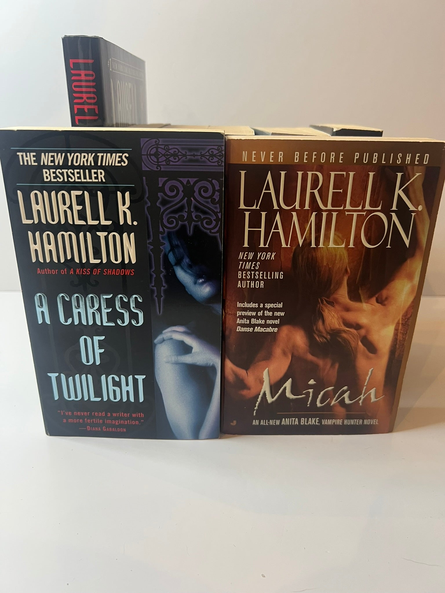 USED: Anita Blake, Vampire Hunter Series: Books 1-7