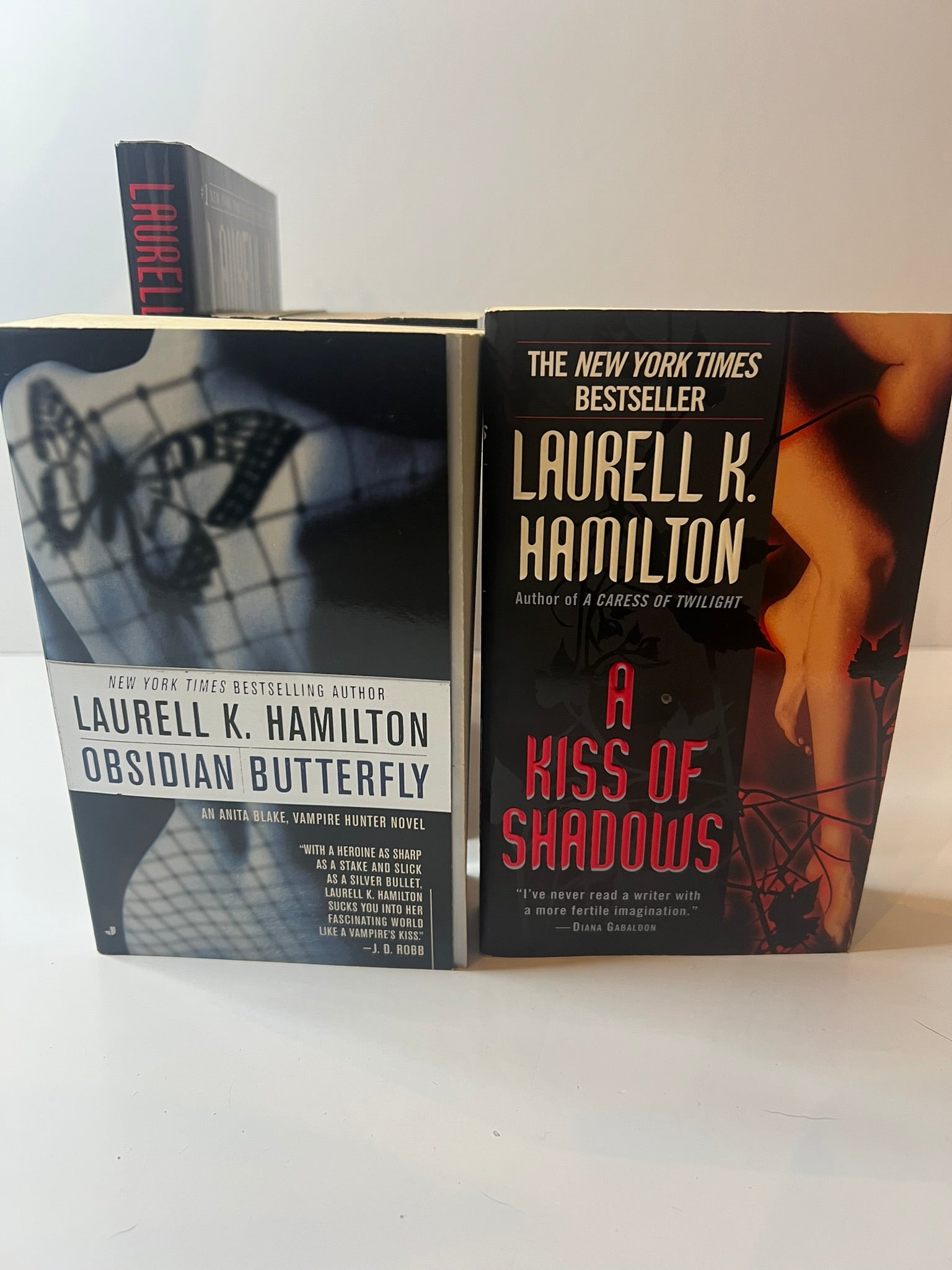 USED: Anita Blake, Vampire Hunter Series: Books 1-7