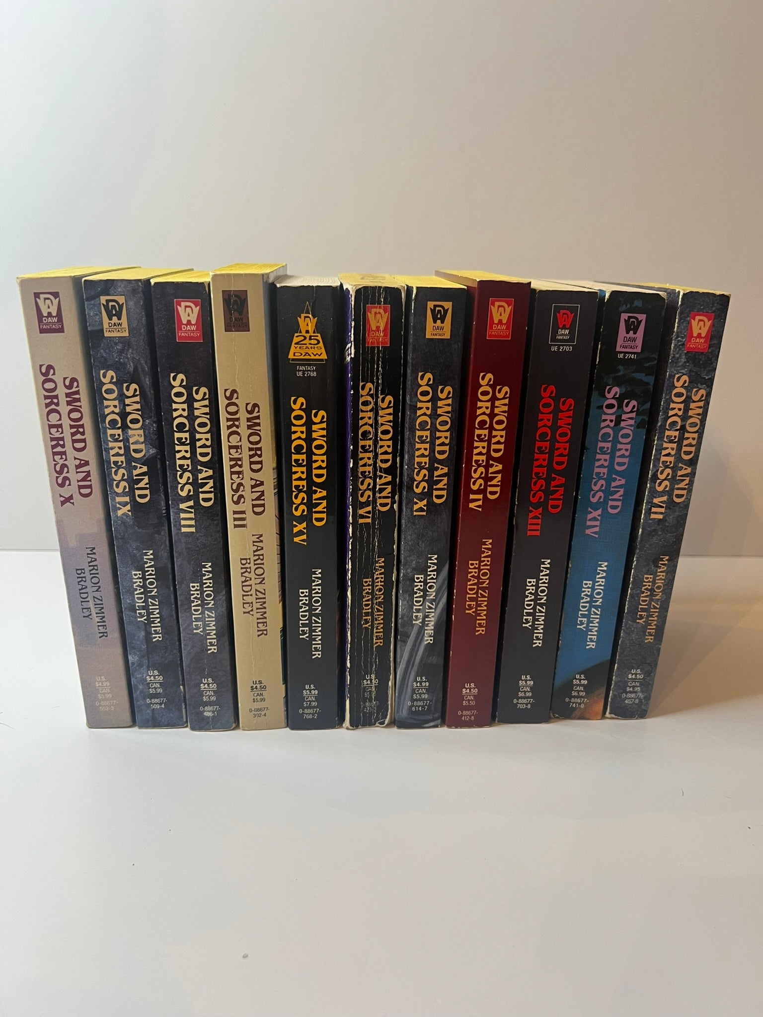 USED: Sword and Sorceress-Large Fantasy Anthology Bundle (Multiple Volumes)