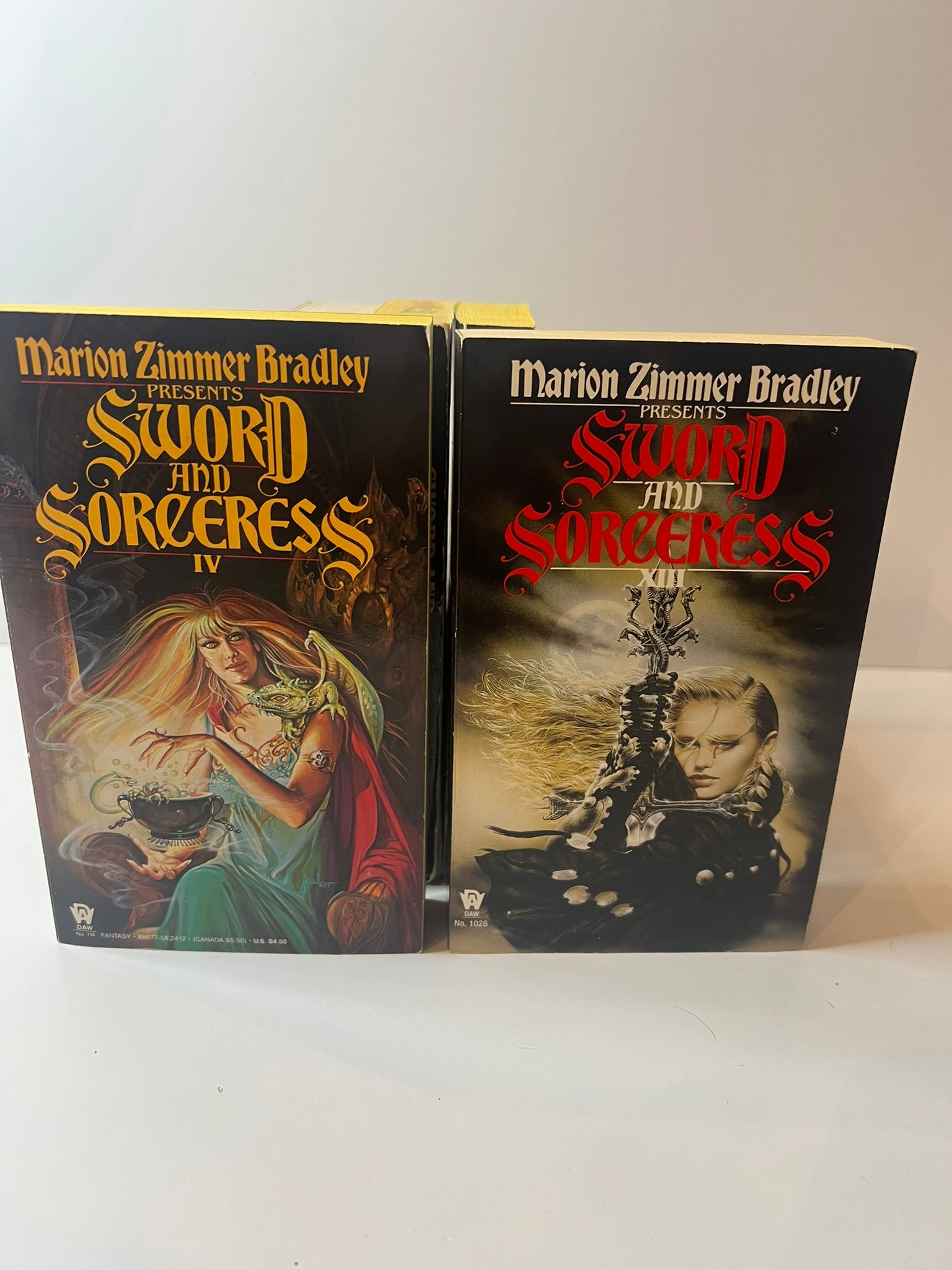 USED: Sword and Sorceress-Large Fantasy Anthology Bundle (Multiple Volumes)